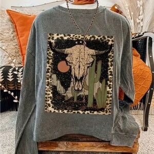 Women’s Southwestern Rodeo style Gray Sweatshirt top New!